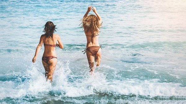 Top 10 des Meilleures Destinations pour des Vacances Naturistes en Harmonie avec la Nature