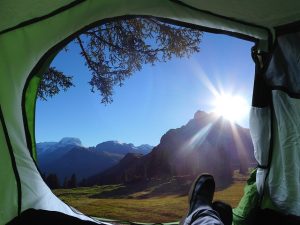 vue tente camping Urrugne entre mer et montagne